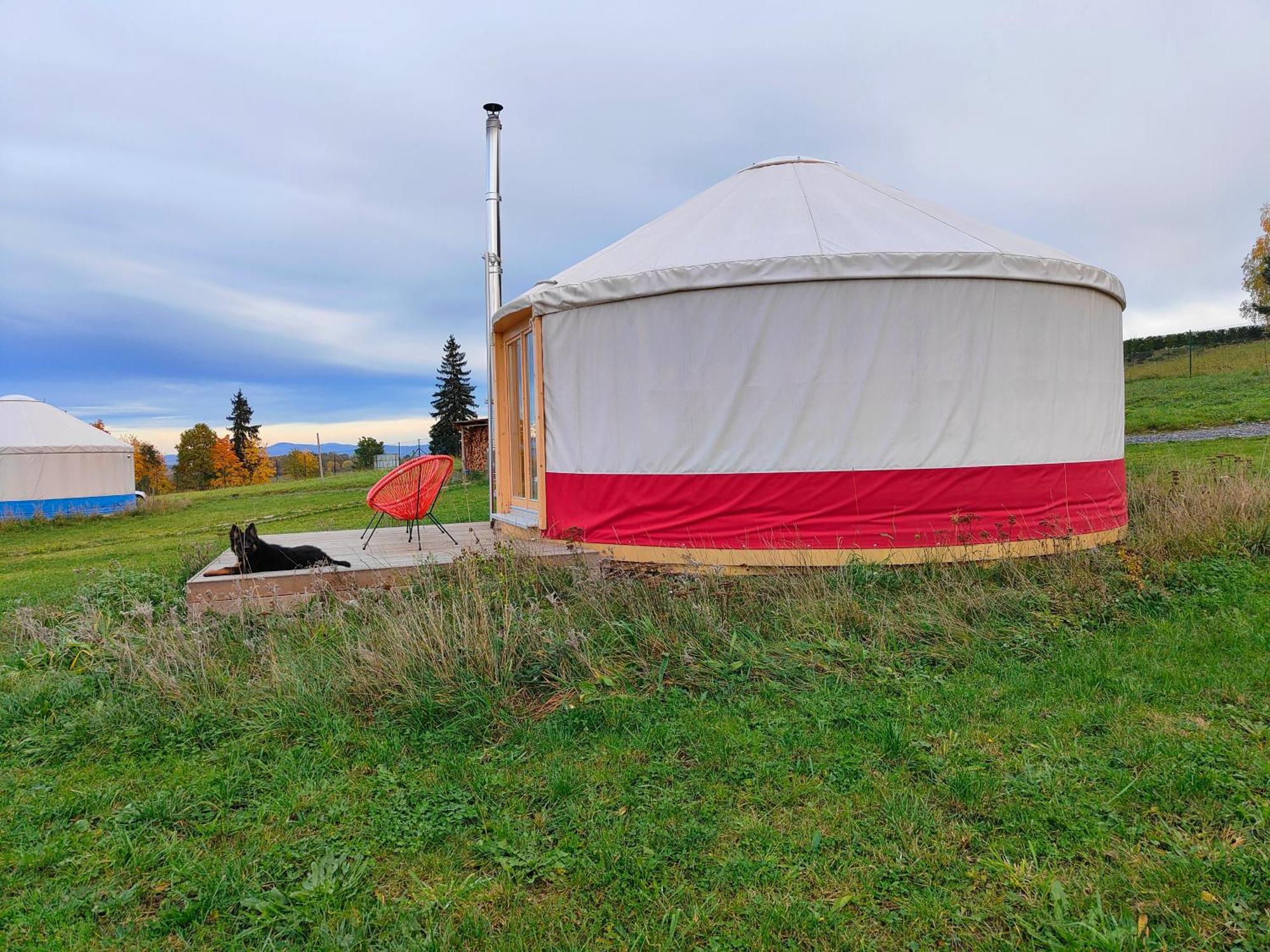 Glamping Niebianska Osada Jurty Dolnoslaskie & Luxury tent Polanica-Zdroj