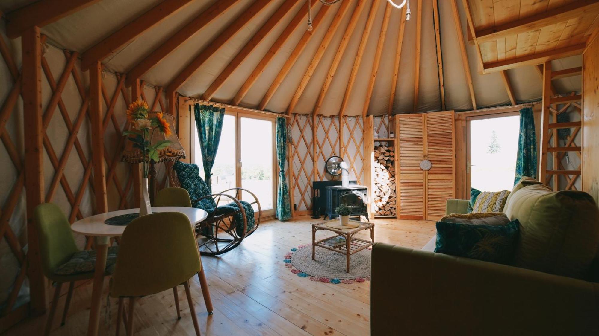 Glamping Niebianska Osada Jurty Dolnoslaskie & Luxury tent Polanica-Zdroj