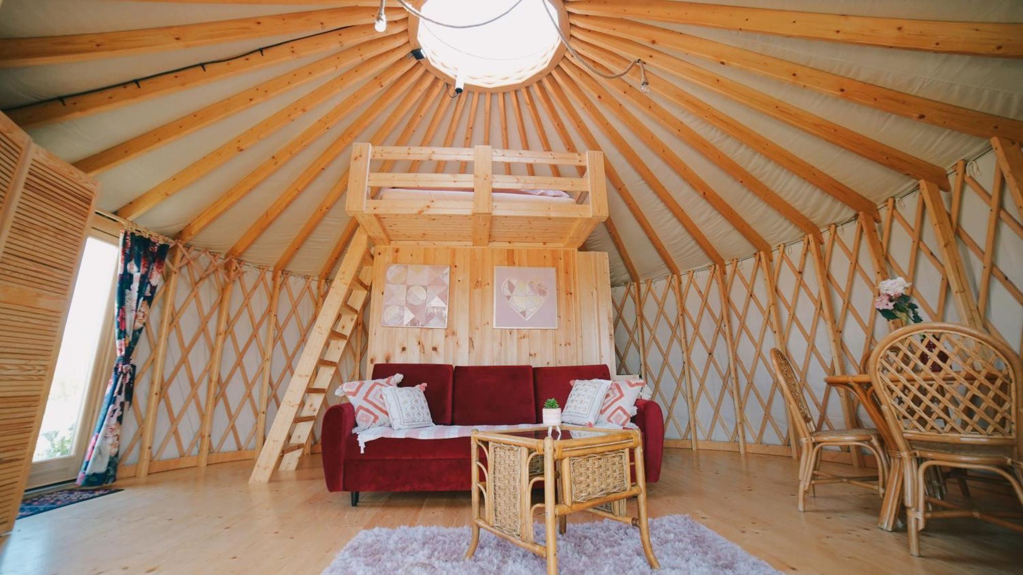 Glamping Niebianska Osada Jurty Dolnoslaskie & Luxury tent