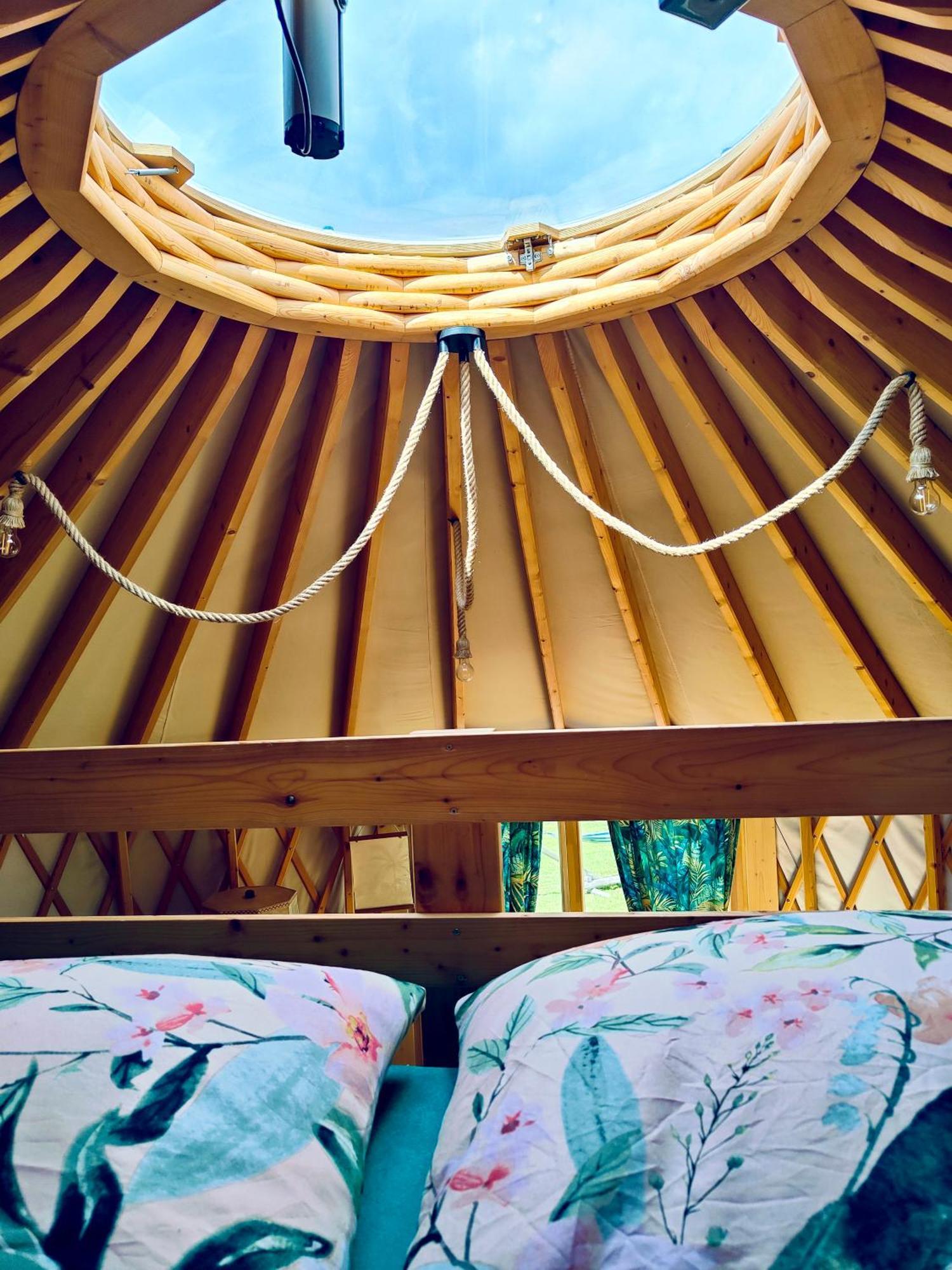 Glamping Niebianska Osada Jurty Dolnoslaskie & * Polanica-Zdroj
