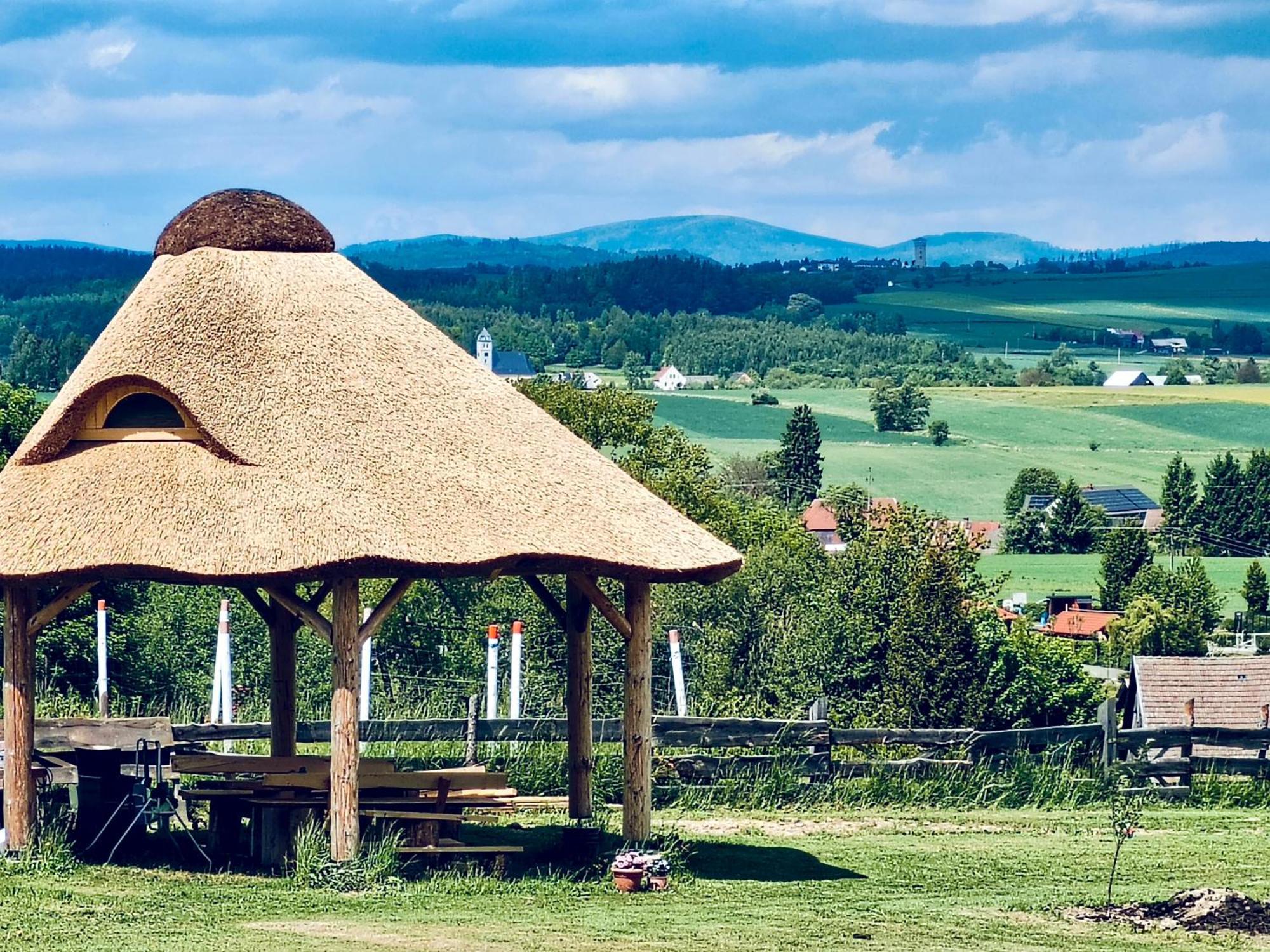 Glamping Niebianska Osada Jurty Dolnoslaskie & Luxury tent *