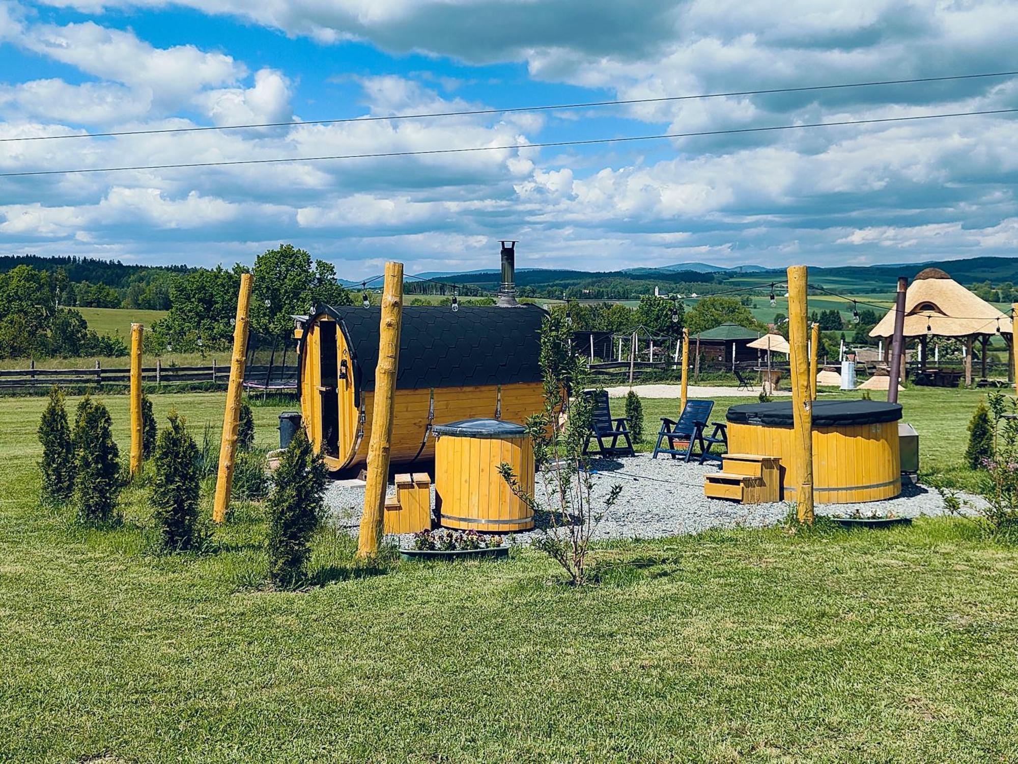 Glamping Niebianska Osada Jurty Dolnoslaskie & Luxury tent