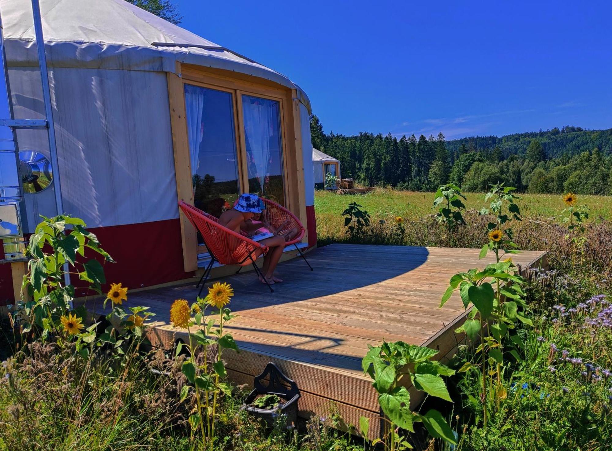 Glamping Niebianska Osada Jurty Dolnoslaskie & Luksustelt Polanica-Zdrój
