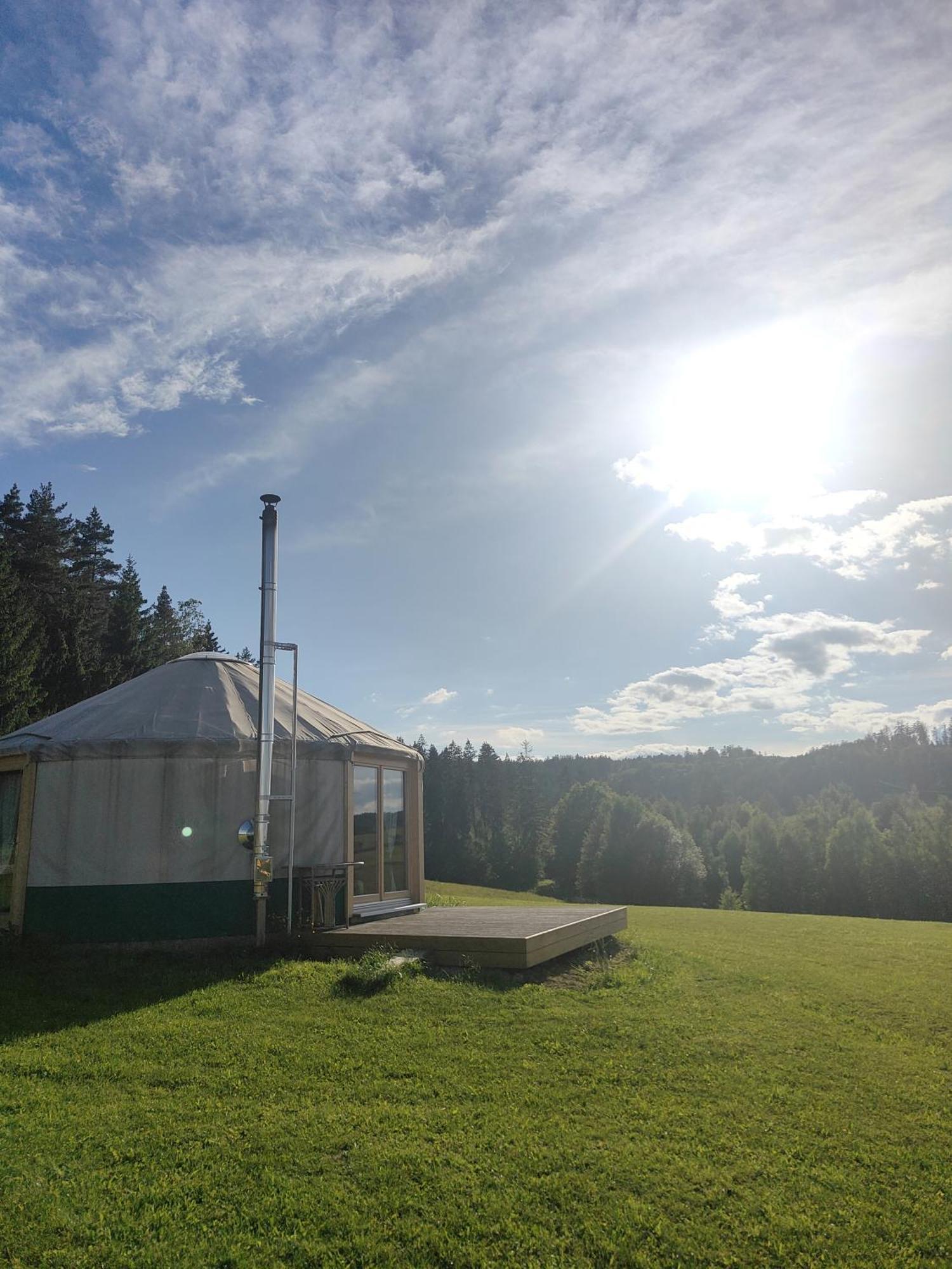 Luxury tent Glamping Niebianska Osada Jurty Dolnoslaskie & *