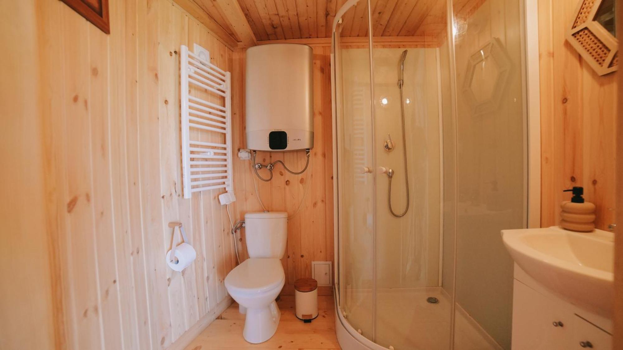 Glamping Niebianska Osada Jurty Dolnoslaskie & *